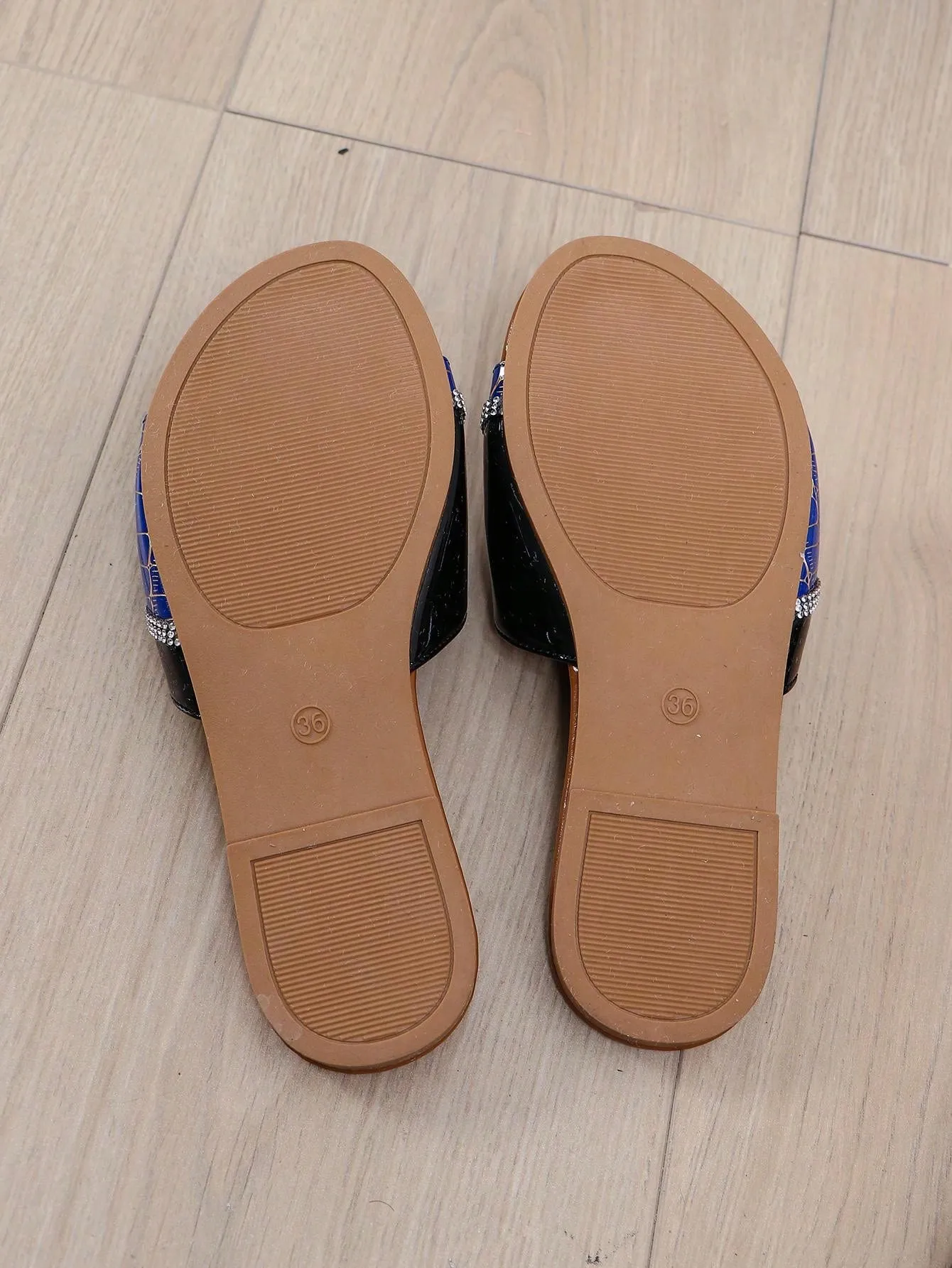 2024 New Arrival: Women's Color Block Comfort Slippers - Ideal for Indoor, Outdoor, and Travel