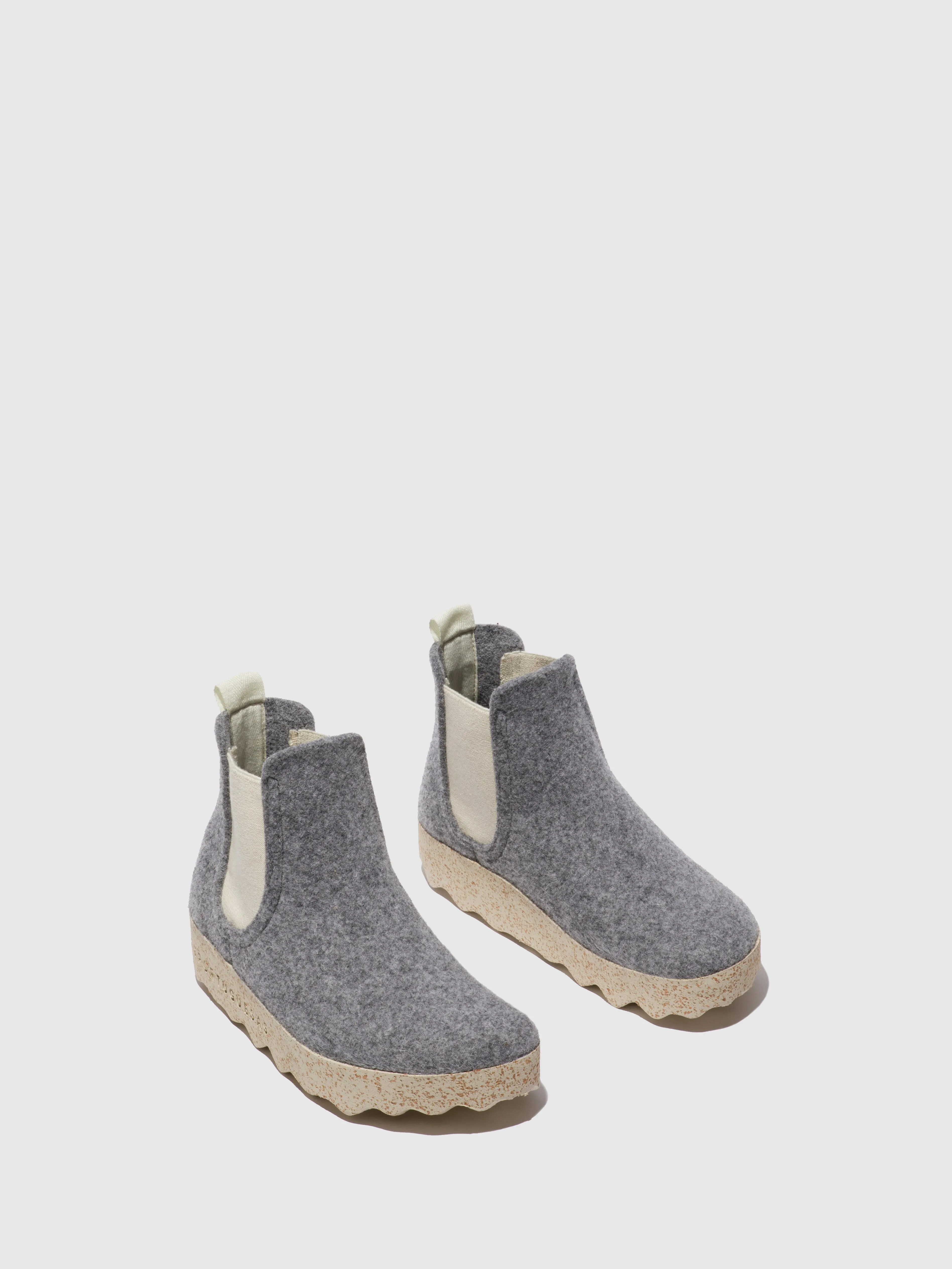 Chelsea Ankle Boots CAIA L CONCRETE