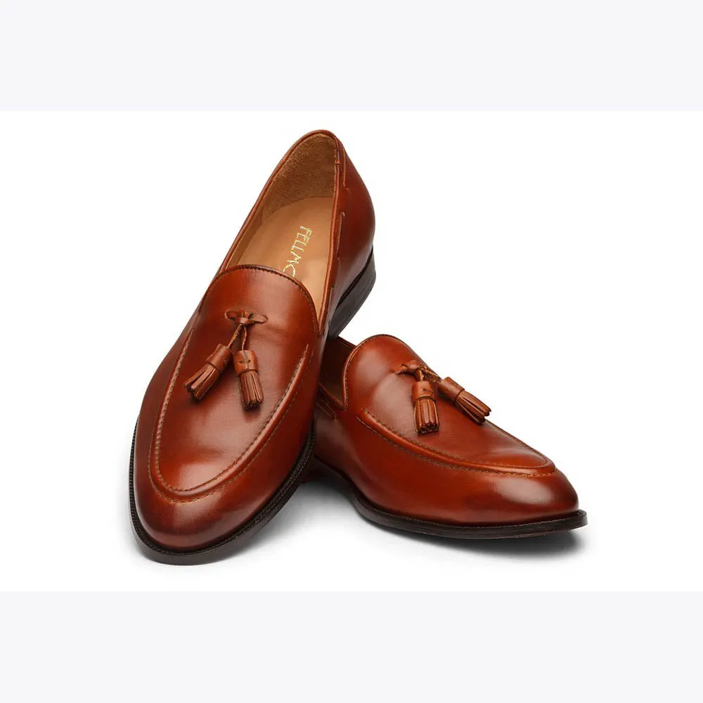Classic Sharp Tassel Loafers