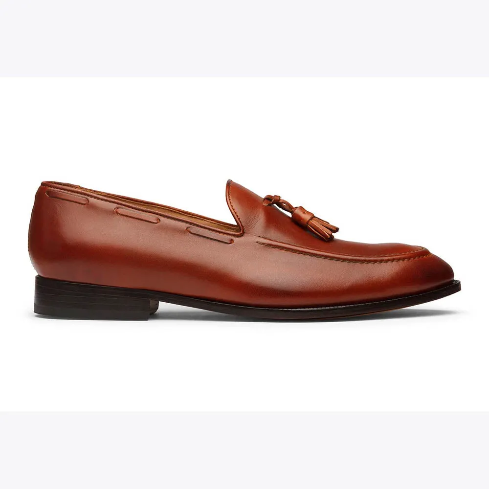 Classic Sharp Tassel Loafers