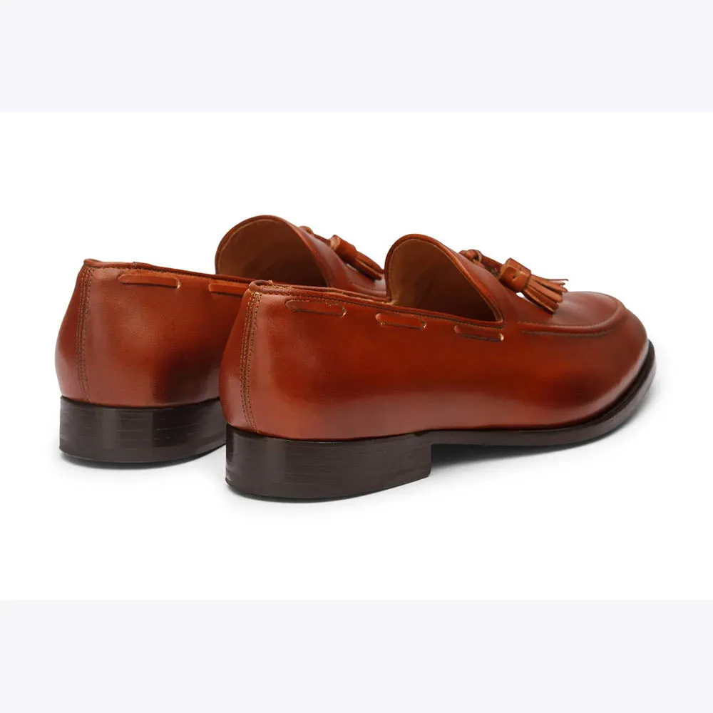 Classic Sharp Tassel Loafers
