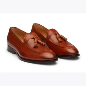 Classic Sharp Tassel Loafers