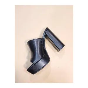 Platform of Love High Heel in Black